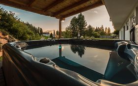Berghotel Zum Zirm  3*